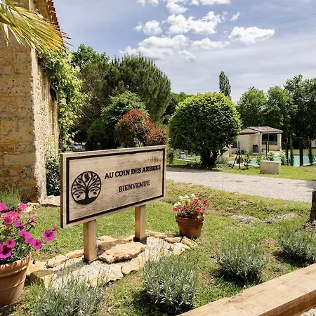 Au Coin Des Arbres - Biron (Dordogne)